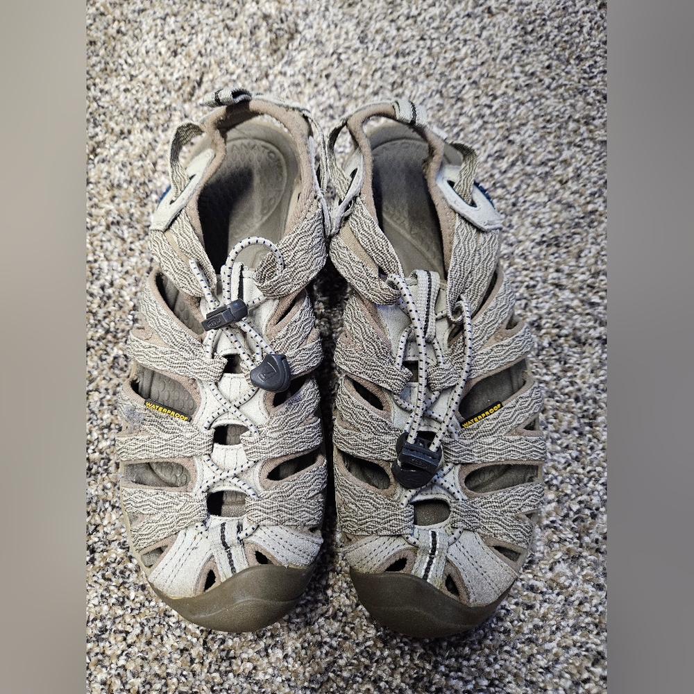 Keen Waterproof Sandals/Water shoes